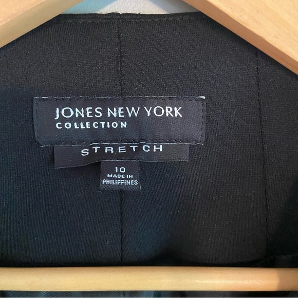 Jones New York Black Blazer Cropped Suit Jacket - Picture 3 of 7